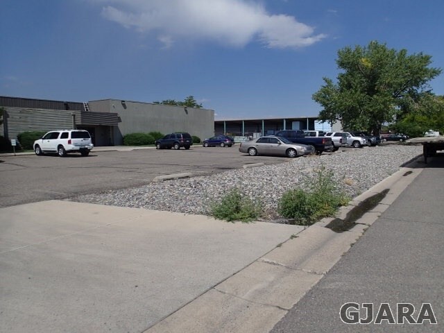 More Photos Of 711 S 15th St, Grand Junction Storefront For Sale