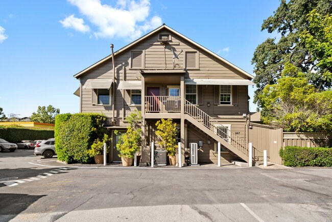 More Photos Of 241 El Camino Real, Menlo Park Storefront Retail Office For Sale
