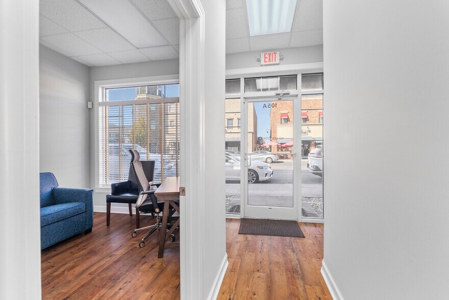 More Photos Of 103-105 Tradewynd Dr, Lynchburg Medical For Sale