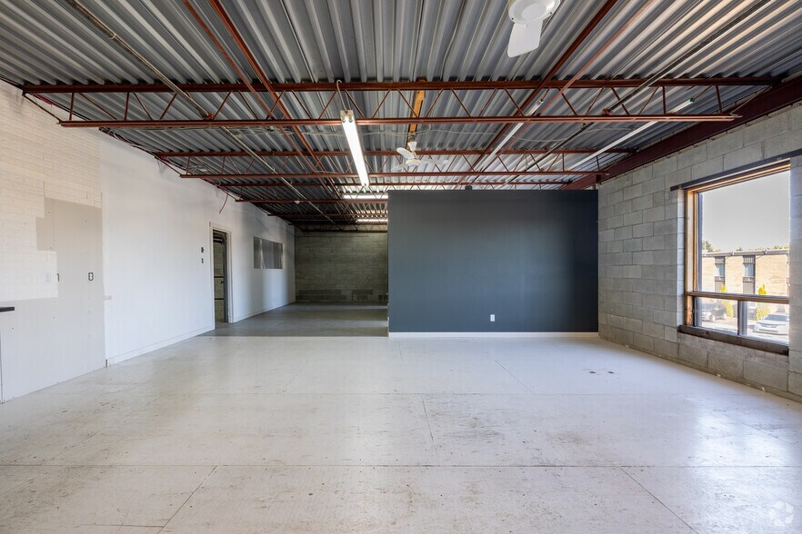 More Photos Of 3400 Boul Losch, Longueuil Unknown For Lease