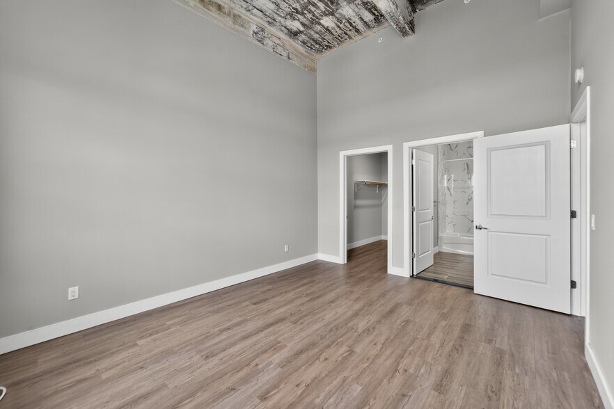 More Photos Of 457 W Lincoln St, Easton Apartments For Sale