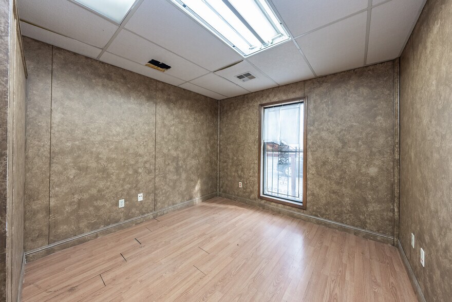More Photos Of 927 O St, Firebaugh Healthcare For Sale