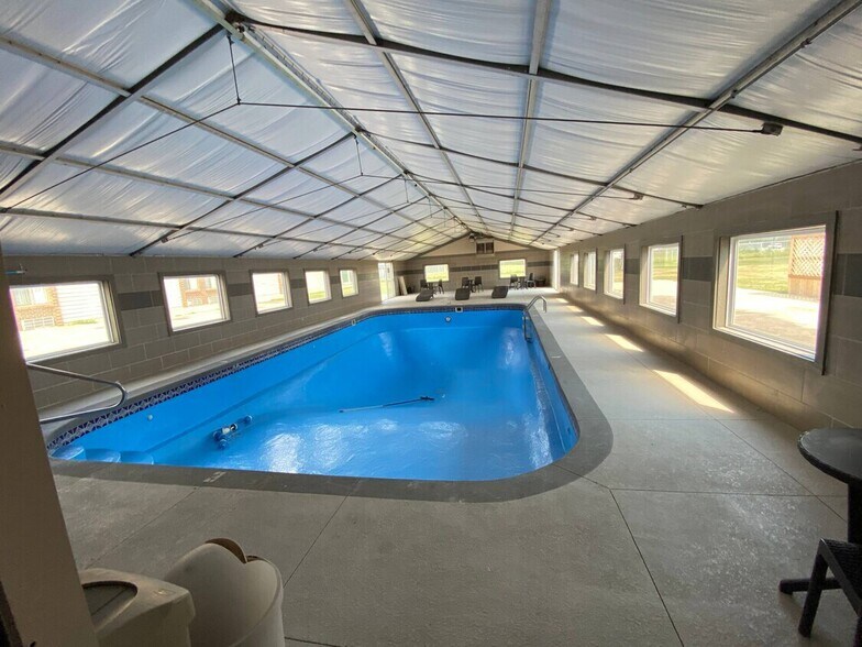 More Photos Of 606 E Lincoln Blvd, Hesston Hotel For Sale