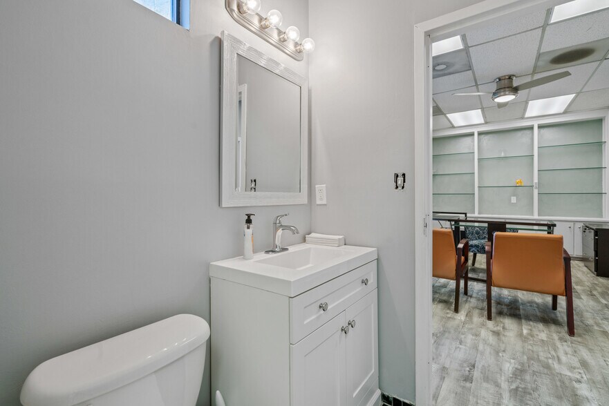 More Photos Of 237 Upper Riverdale Rd, Riverdale Medical For Sale