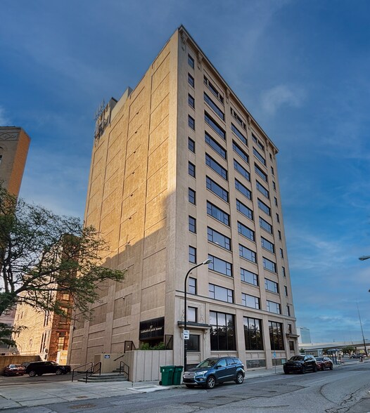More Photos Of 37 Franklin St, Buffalo Office For Sale
