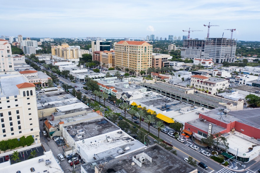 More Photos Of 264 Miracle Mile, Coral Gables Restaurant For Lease