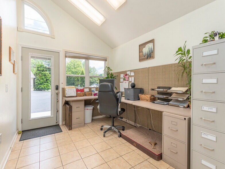 More Photos Of 20-24 Park Terrace Dr, Clyde Office Residential For Sale