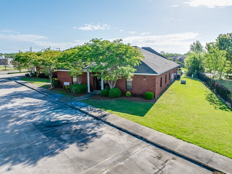 More Photos Of 4770 Woodmere Blvd, Montgomery Office For Sale