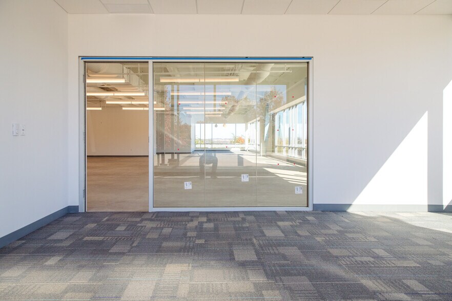 More Photos Of 44 Abele Rd, Bridgeville Office For Lease