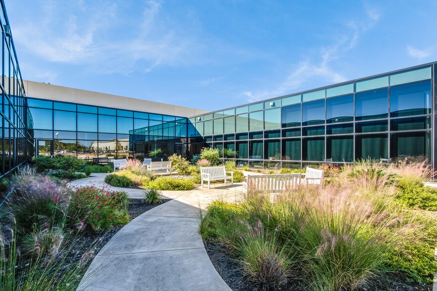 More Photos Of 1500 Volta Dr, Cedar Park Research And Development For Lease