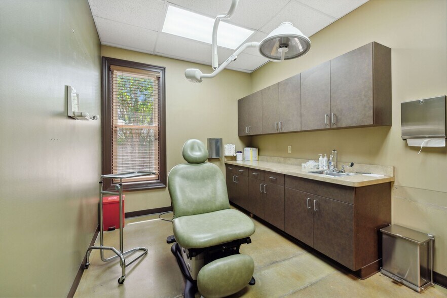 More Photos Of 3040 Business Park Cir, Goodlettsville Medical For Lease