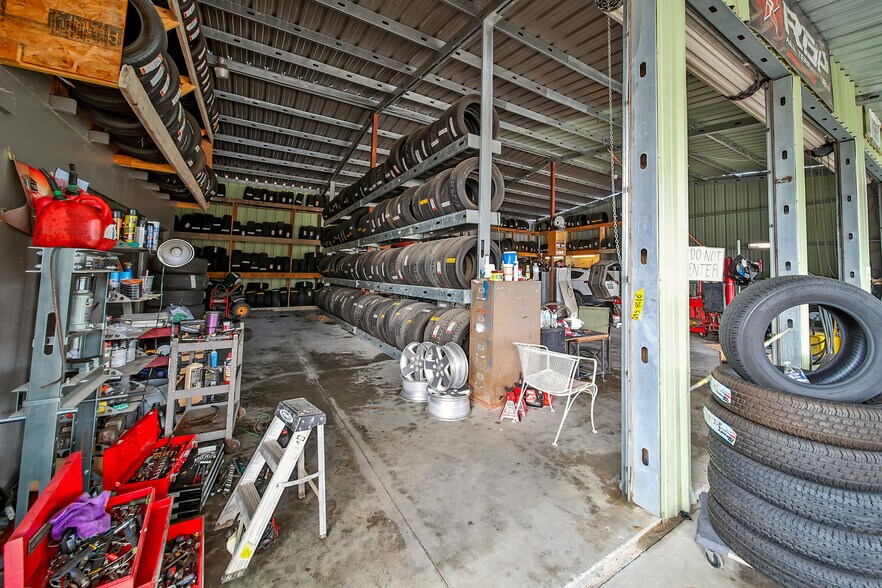 More Photos Of 22725 Lost Lake Dr, New Caney Light Distribution For Sale