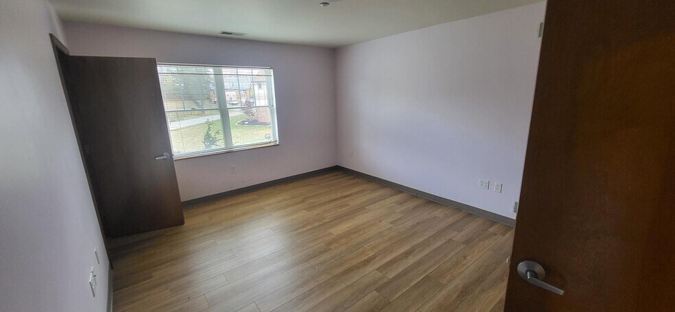 More Photos Of 221 Felician Dr, Moon Twp Apartments For Sale
