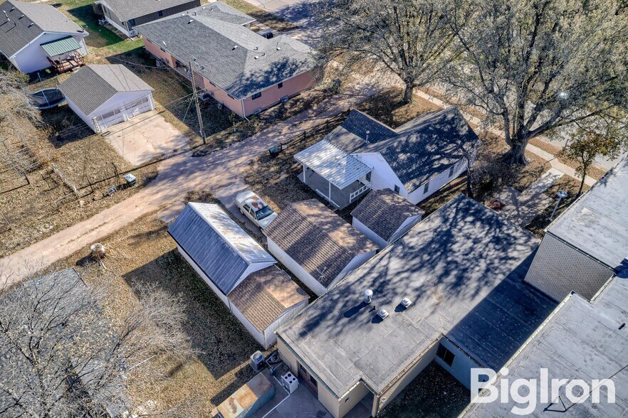 More Photos Of 130 S 5th St, Hebron Apartments For Sale