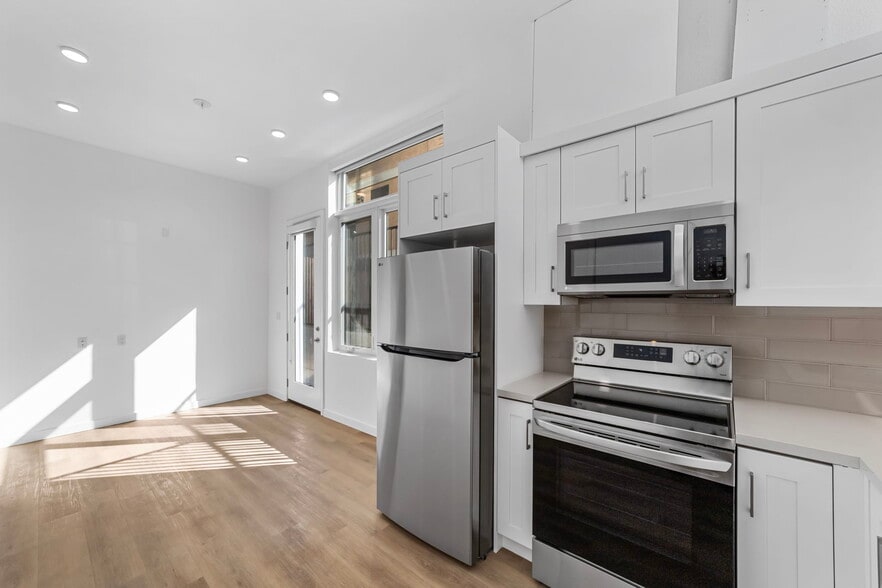 More Photos Of 4015 Richmond St, San Diego Apartments For Sale