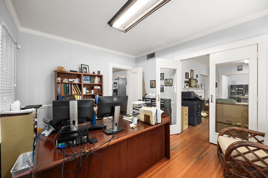 More Photos Of 708 Sul Ross St, Houston Office Residential For Sale