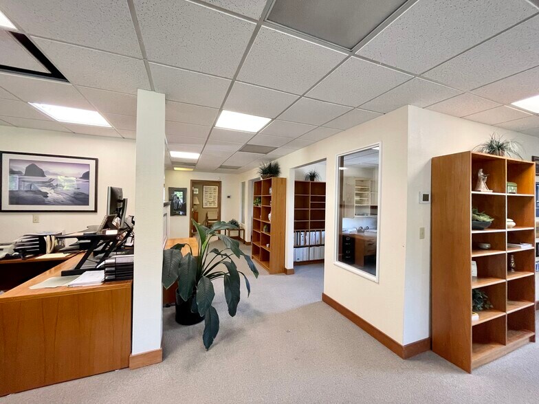 More Photos Of 18660 Sw Boones Ferry Rd, Tualatin Office For Lease