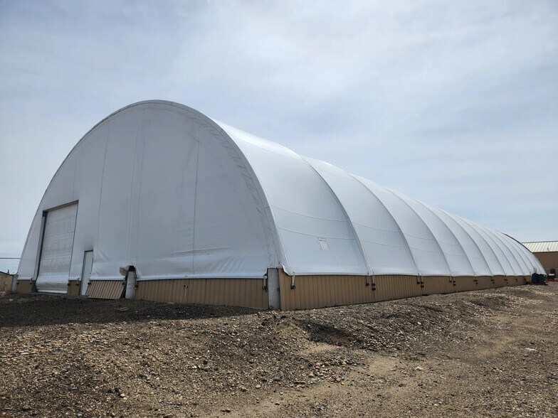More Photos Of 5066 Owan Industrial Park Dr, Williston Warehouse For Lease