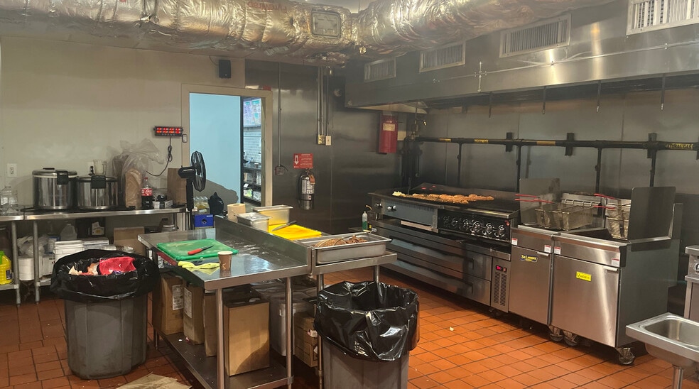 More Photos Of 153 Grand St, Brooklyn Storefront Retail Residential For Lease