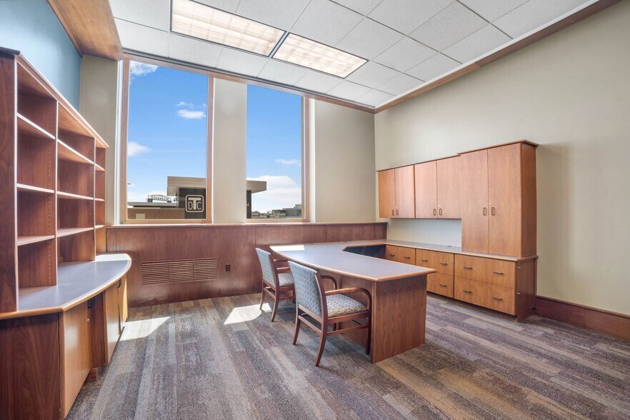 More Photos Of 230 W Superior St, Duluth Office For Lease