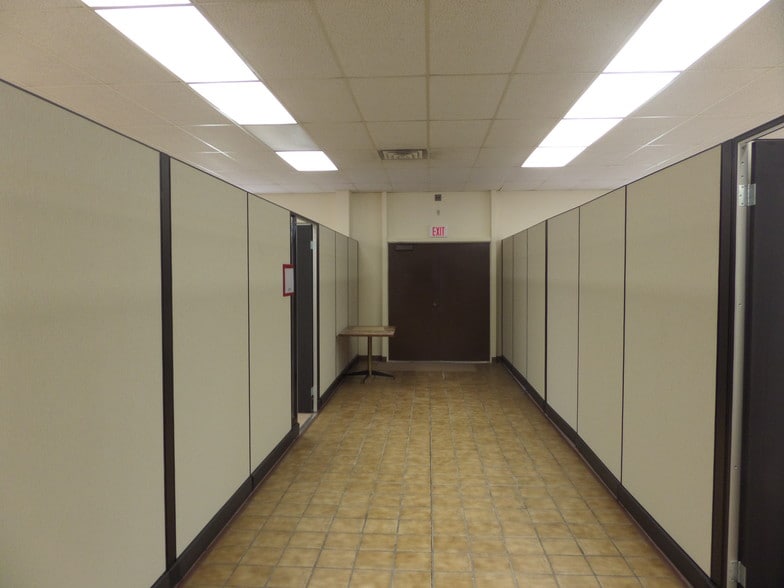 More Photos Of 14600 168th Ave, Grand Haven Office For Sale