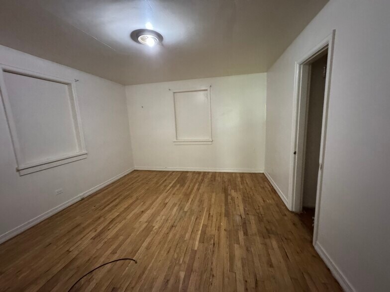 More Photos Of 2215 Clinton Hwy, Powell Office For Sale