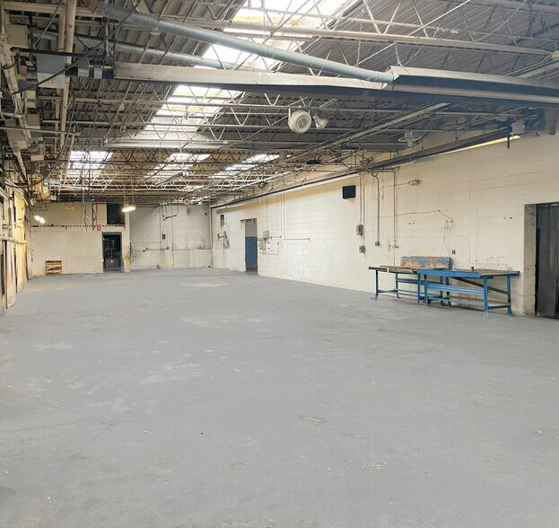 More Photos Of 3009 Production Ct, Dayton Warehouse For Lease