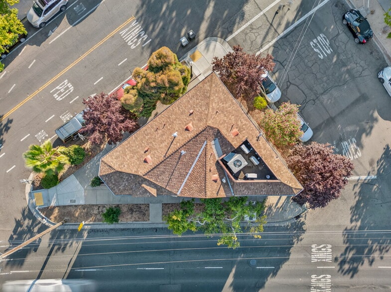 More Photos Of 3300 Broadway St, Sacramento Storefront Retail Office For Lease