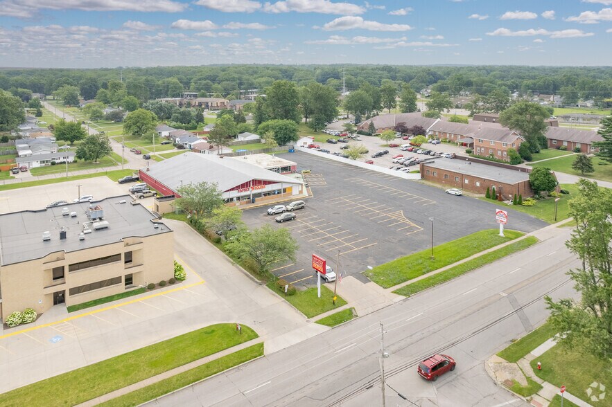 More Photos Of 3817 Oberlin Ave, Lorain Convenience Store For Sale