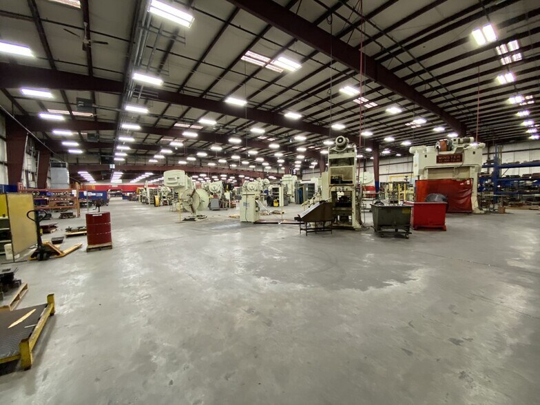 More Photos Of 1020 2nd Ave, Columbia Warehouse For Lease