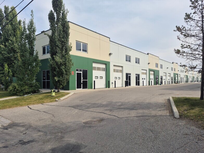 More Photos Of 4807 32nd St SE, Calgary Warehouse For Lease