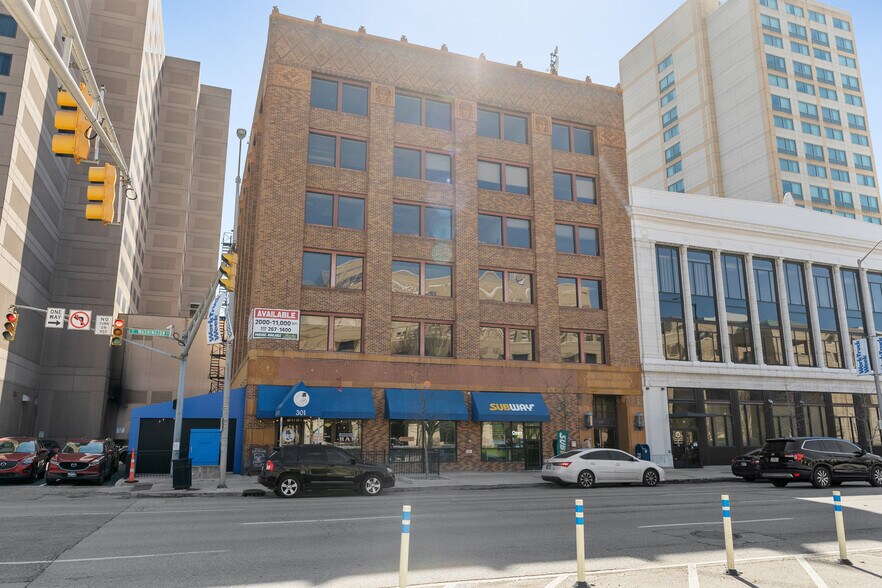 More Photos Of 301-309 W Washington St, Indianapolis Office For Lease