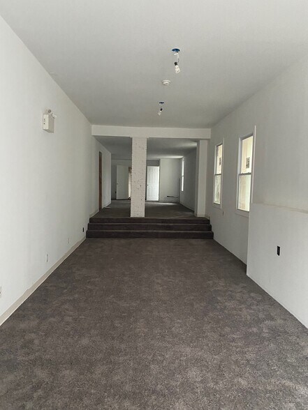 More Photos Of 240-242 N Broadway, Gloucester City Warehouse For Sale