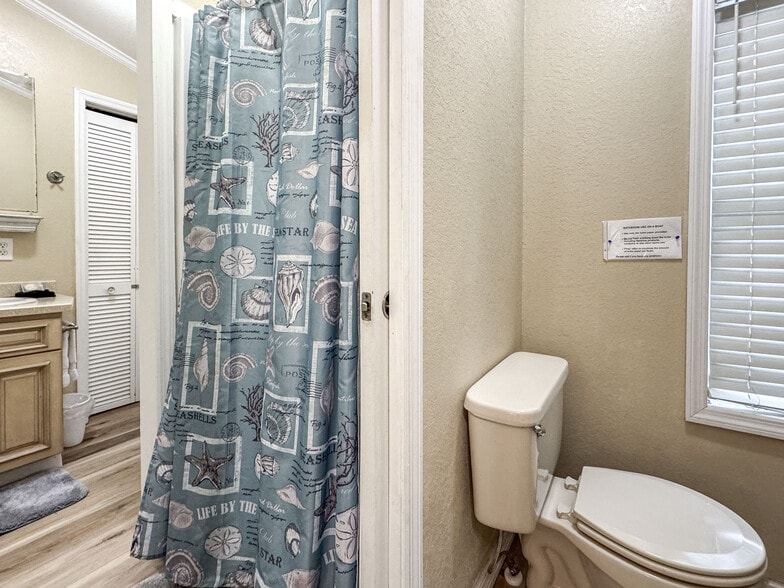 More Photos Of 309 Water St, Apalachicola Marina For Sale