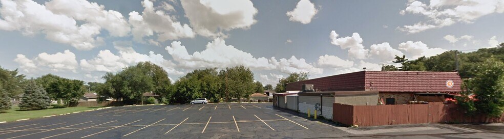 More Photos Of 222 E Ridge Rd, Griffith Restaurant For Lease