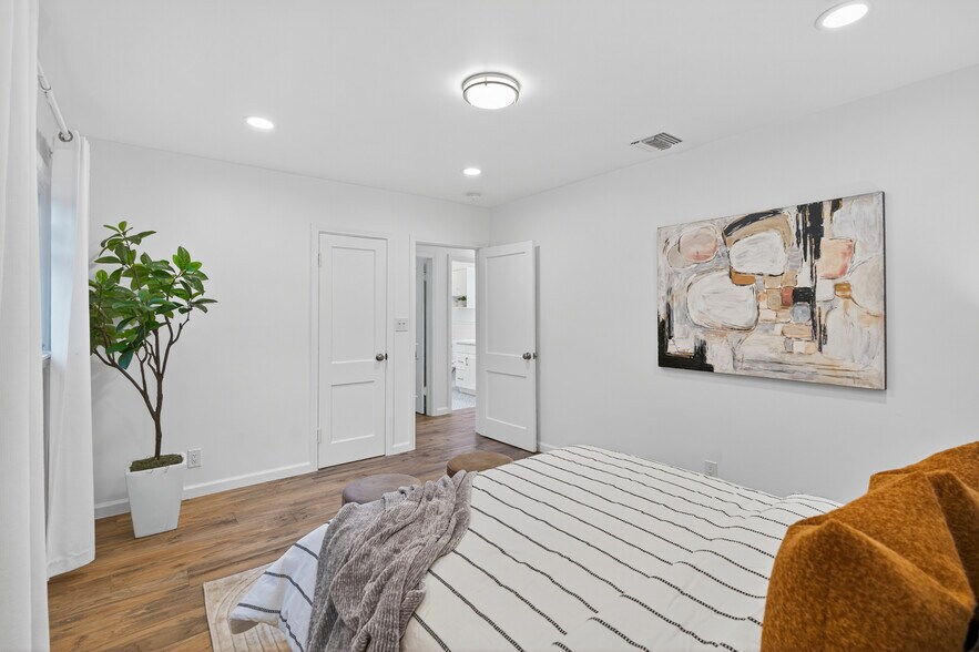 More Photos Of , Tujunga Multifamily For Sale