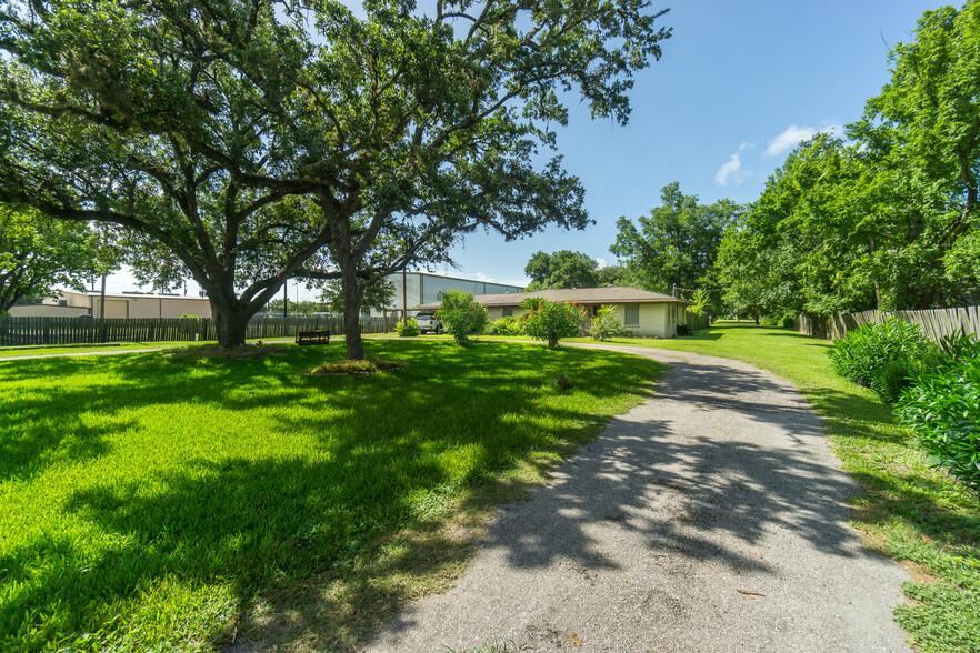 Primary Photo Of 5910 Broadway st, Pearland Land For Sale