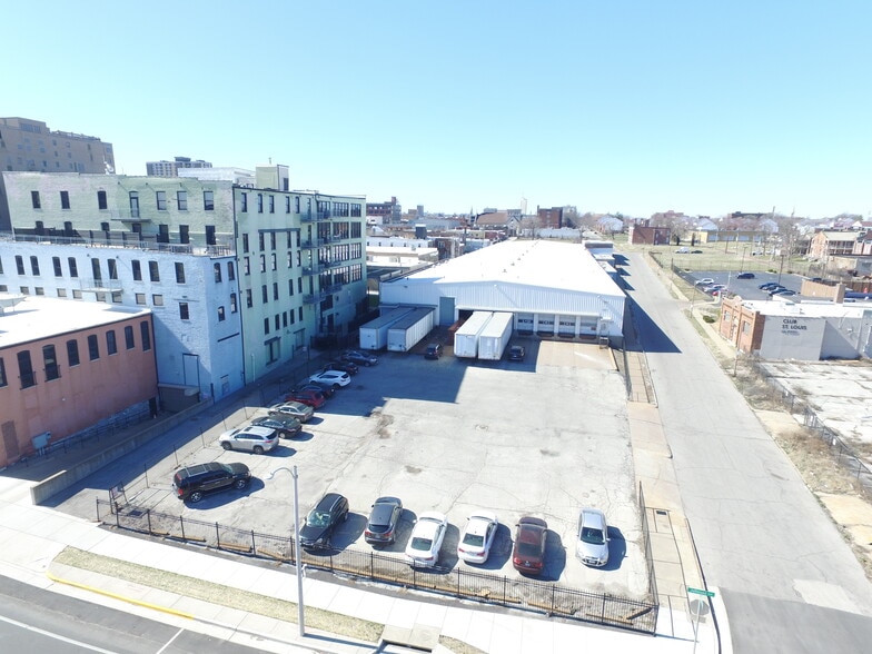 More Photos Of 2600 Samuel T Shepard Dr, Saint Louis Warehouse For Lease