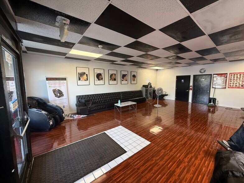 More Photos Of 7520 El Cajon Blvd, La Mesa Unknown For Lease