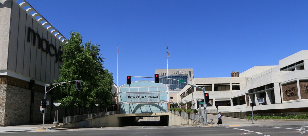 Primary Photo Of 414 K St, Sacramento Department Store For Lease
