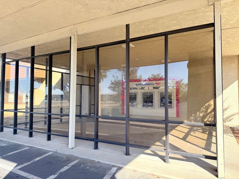 More Photos Of 1820 Oro Dam Blvd E, Oroville Bank For Sale