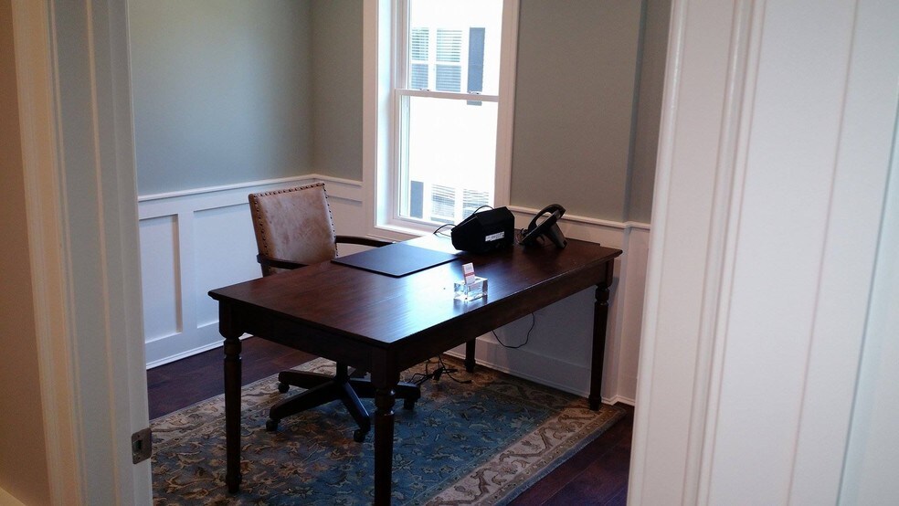 More Photos Of 437 Naubuc Ave, Glastonbury Office For Sale