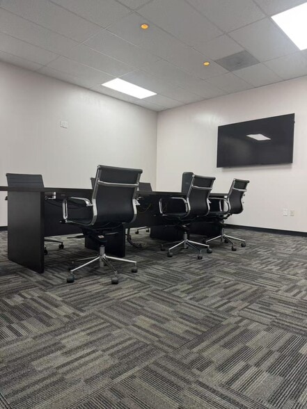 More Photos Of 407 Mathew St, Santa Clara Manufacturing For Lease