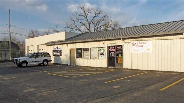 Primary Photo Of 600 S McKinley St, Bartonville Light Distribution For Sale