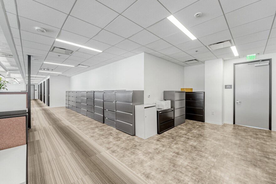 More Photos Of 4910 Airport Plaza Dr, Long Beach Loft Creative Space For Lease