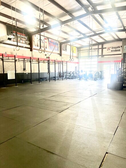 More Photos Of 3104 Prosperity Dr, Jonesboro Flex For Sale