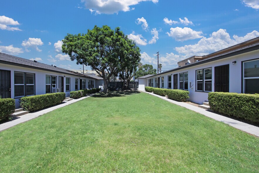 More Photos Of , Long Beach Multifamily For Sale
