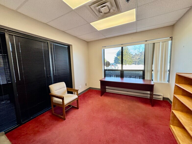 More Photos Of 207 Highpoint Ave, Portsmouth Research And Development For Lease