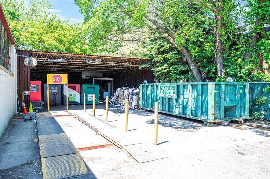 More Photos Of 1245 Marconi Blvd, Copiague Warehouse For Sale
