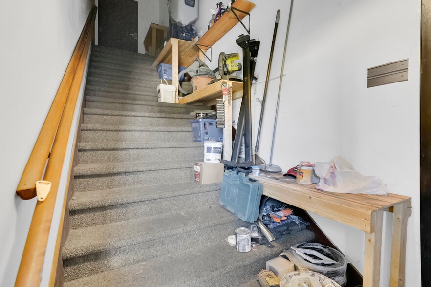 More Photos Of 10-14 W Illiana St, Orlando Warehouse For Sale